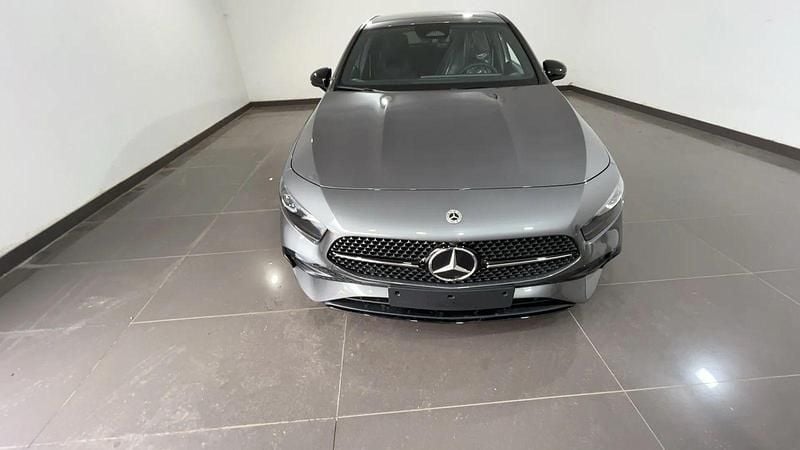 Nuova Mercedes A200 Advanced Plus 150 CV (110 kW) 2026 Grigio montagna met. Berlina