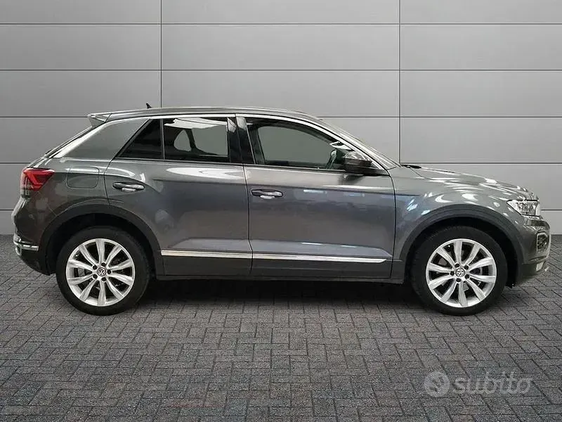 Usata VW T-Roc Style 150 CV (110 kW) 2018 Grigio SUV