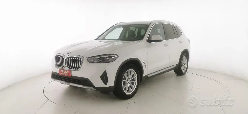 Usata BMW X3 Efficient Dynamics 190 CV (139 kW) 2024 Bianco SUV