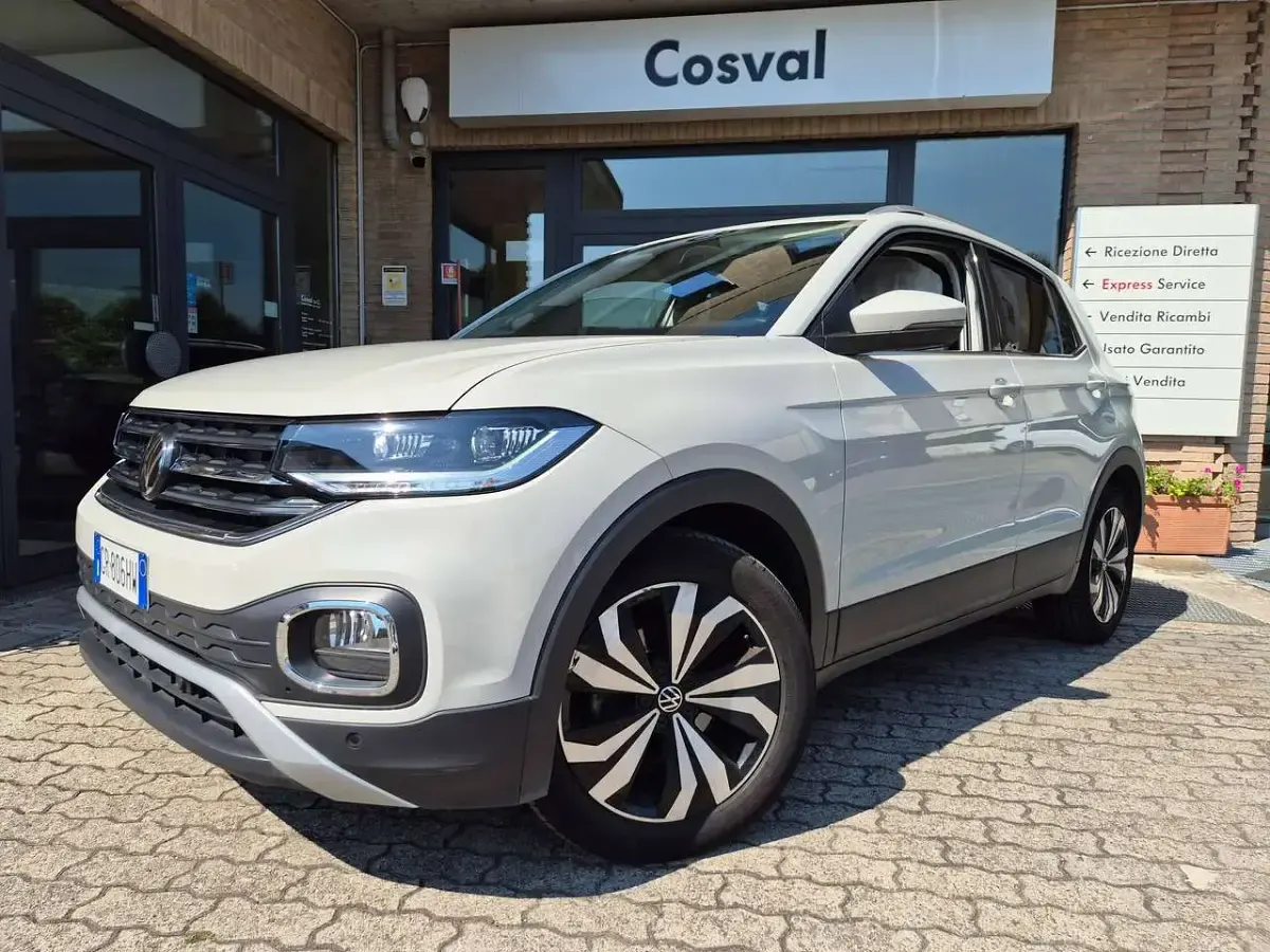 Usata VW T-Cross Advance 110 CV (80 kW) 2023 Ascor gray SUV