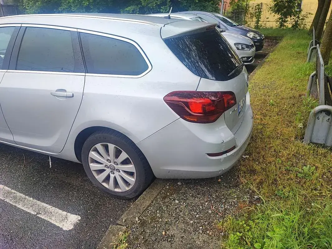 Usata Opel Astra 125 CV (91 kW) 2012 Station wagon