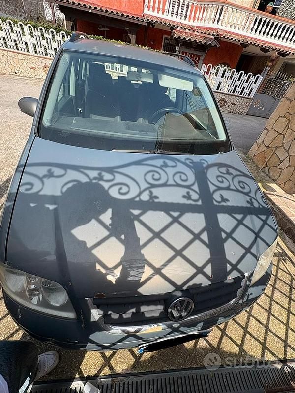 Usata VW Touran Trendline 136 CV (100 kW) 2003 Grigio Monovolume