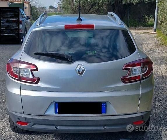 Usata Renault Mégane GrandTour LIMITED 110 CV (80 kW) 2015 Grigio Station wagon