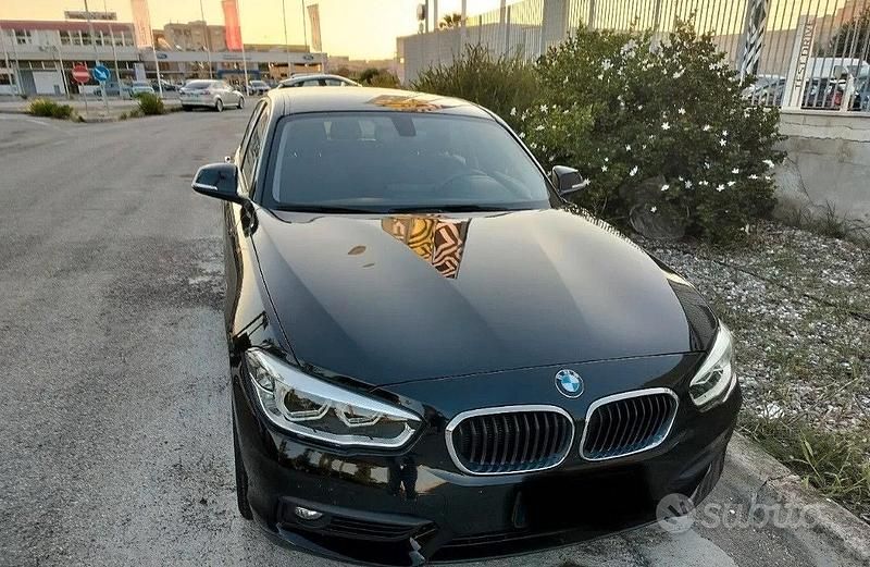 Usata BMW 118 Efficient Dynamics 150 CV (110 kW) 2019 Nero Utilitaria