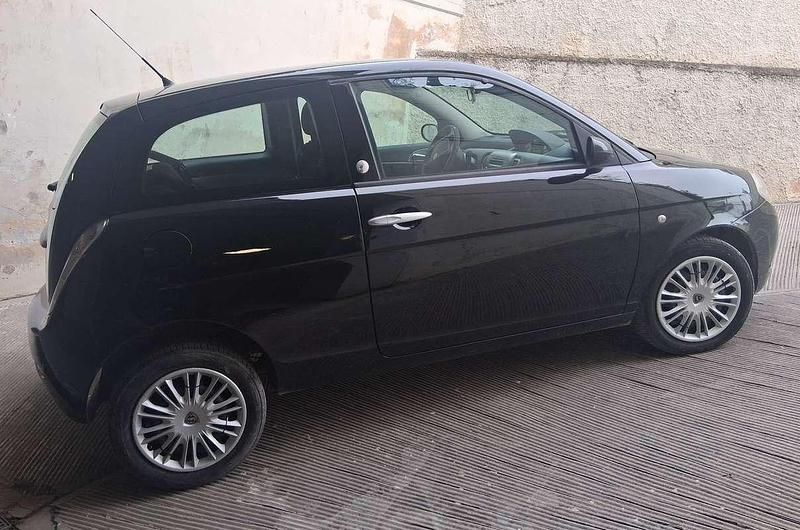 Usata Lancia Ypsilon 77 CV (56 kW) 2009 Utilitaria