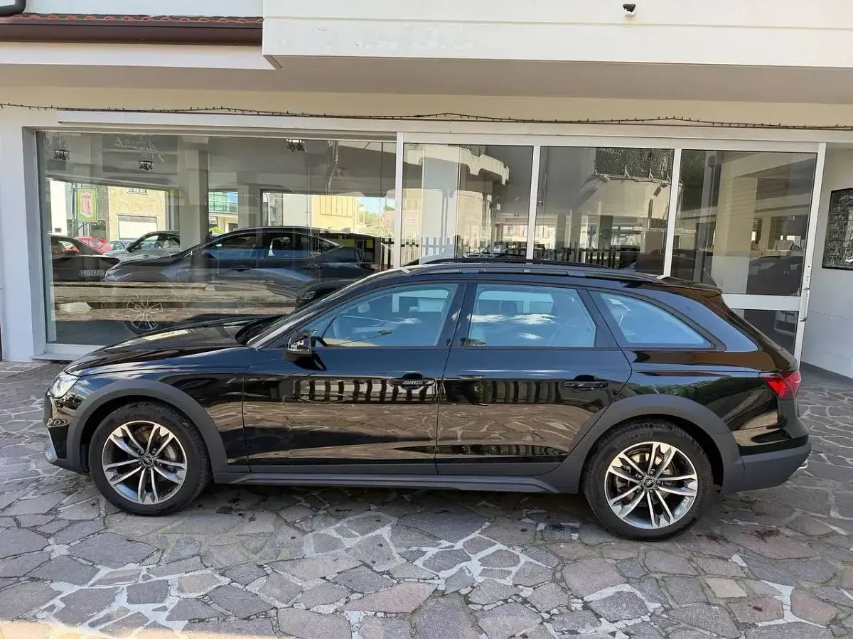 Usata Audi A4 Allroad Business 204 CV (150 kW) 2023 Nero Station wagon