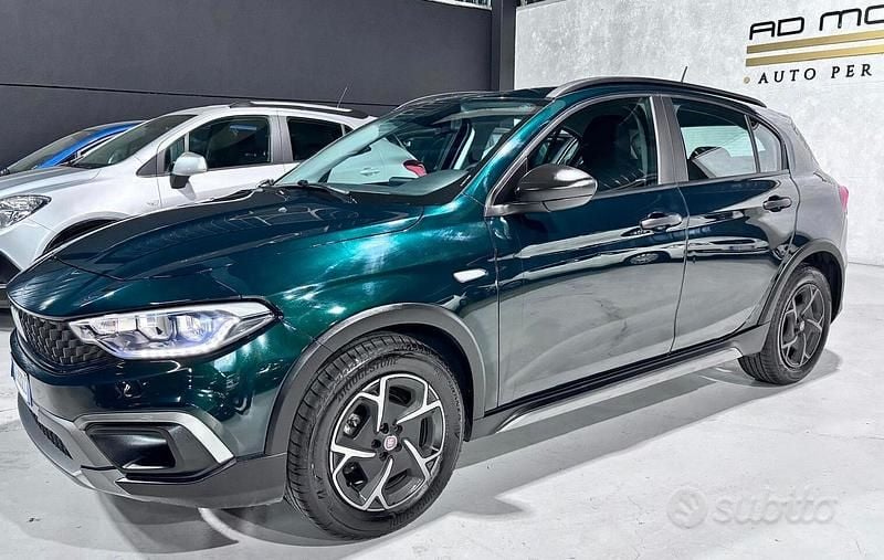 Occasion Fiat Tipo Cross 101 ch (74 kW) 2021 Bleue SUV
