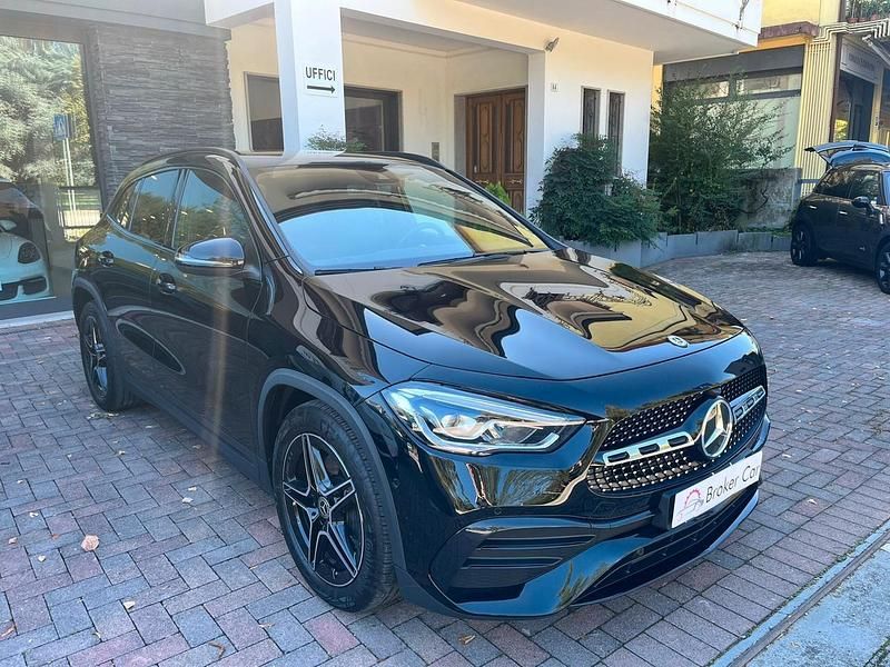 Usata Mercedes GLA200 Executive 150 CV (110 kW) 2023 Nero SUV