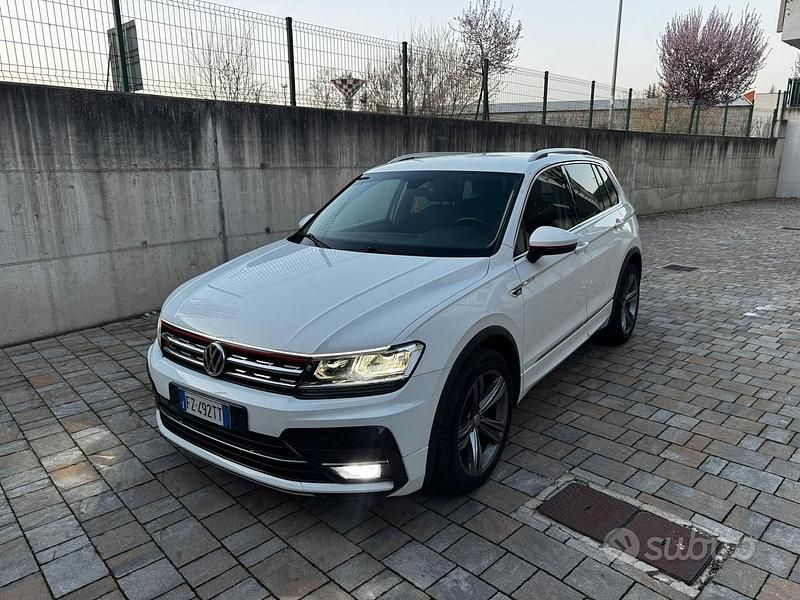 Usata VW Tiguan R-line 150 CV (110 kW) 2020 Bianco SUV