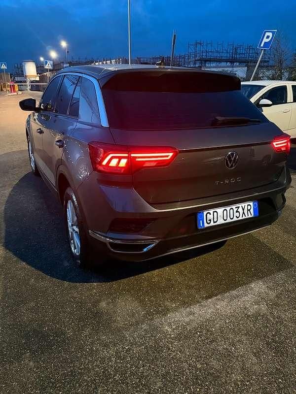 Usata VW T-Roc Business 116 CV (85 kW) 2021 Grigio SUV