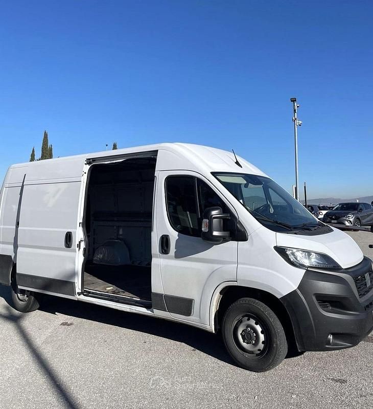 Usata Fiat Ducato Easy 140 CV (102 kW) 2023 Bianco Furgone