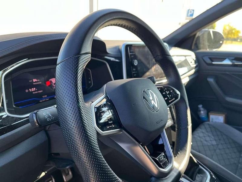Usata VW T-Roc R-line 116 CV (85 kW) 2023 Nero SUV
