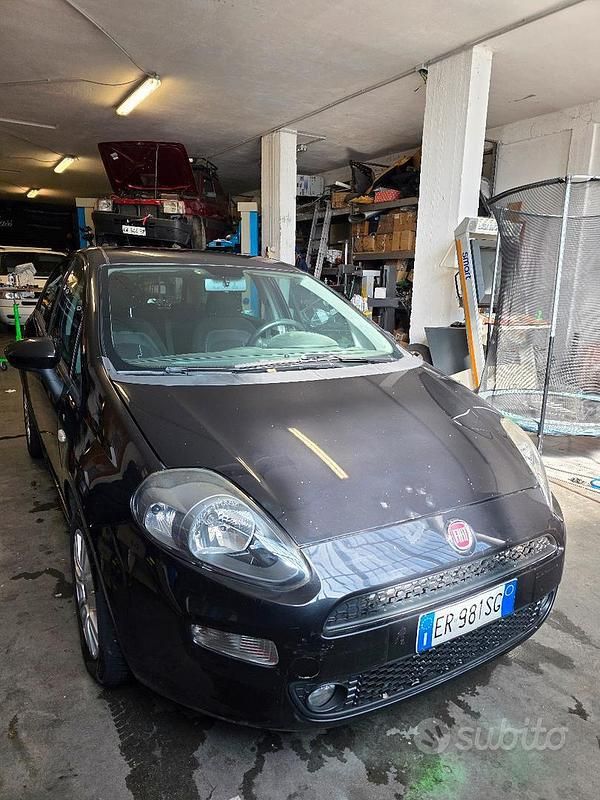 Nero Usata 2013 Fiat Punto Due volumi | 3000 € (Ottimo prezzo) - Immagine 1/4