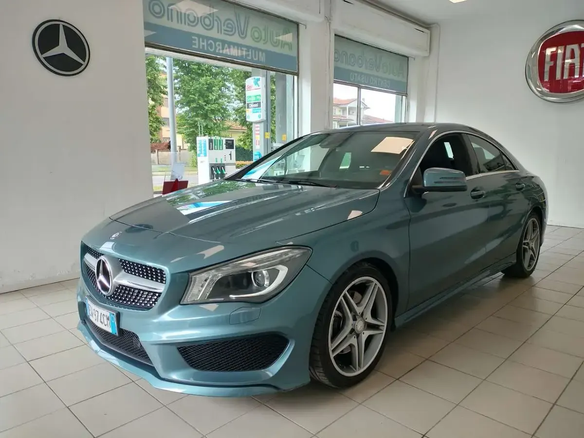 Usata Mercedes CLA250 Premium 211 CV (155 kW) 2014 Blu/azzurro Berlina
