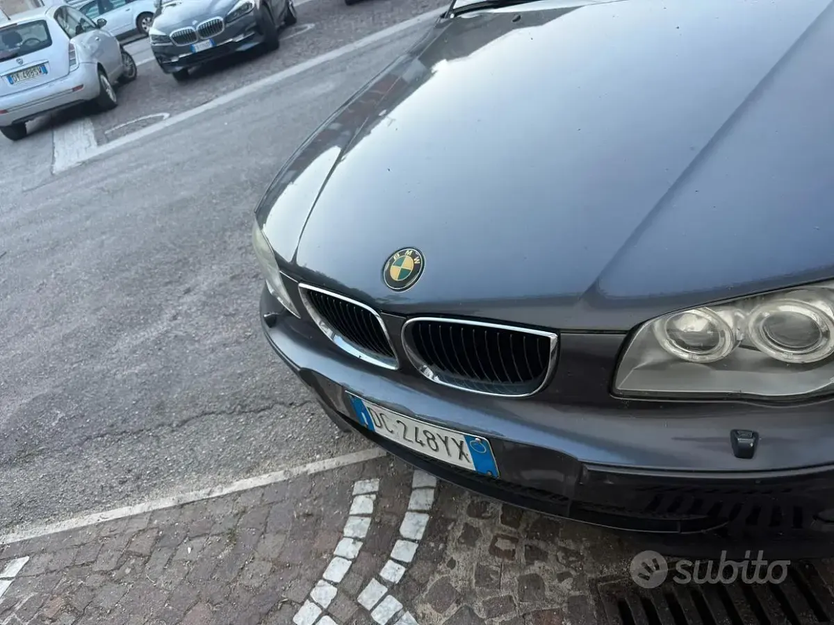 Usata BMW 120 163 CV (119 kW) 2006 Grigio Utilitaria