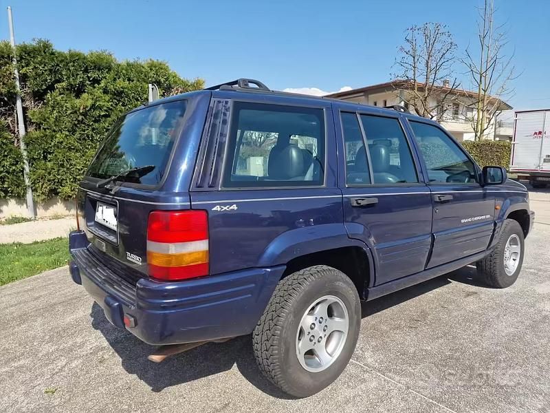 Usata Jeep Grand Cherokee 116 CV (85 kW) 1997 Blu SUV