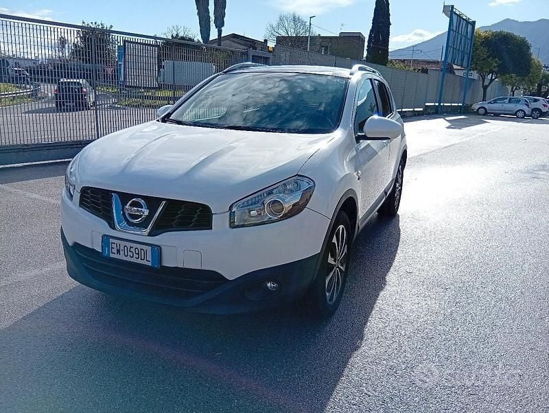 Usata Nissan Qashqai N-TEC 110 CV (80 kW) 2011 Bianco SUV