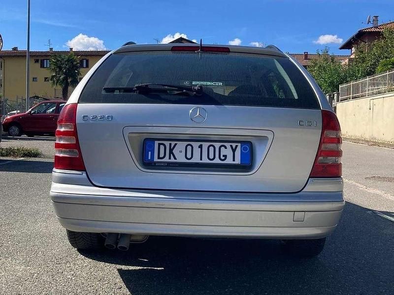 Usata Mercedes C220 AMG 150 CV (110 kW) 2007 Argento Station wagon