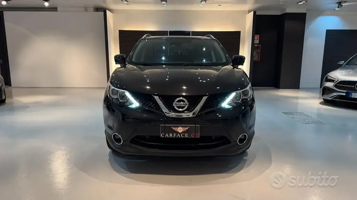 Usata Nissan Qashqai N-Connecta 110 CV (80 kW) 2017 Nero SUV