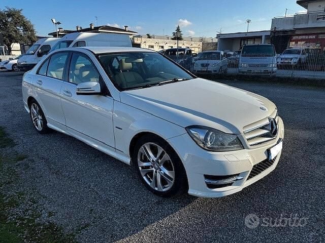 Bianco Usata 2011 Mercedes C220 Avantgarde Berlina | 9500 € (Super prezzo) - Immagine 1/4