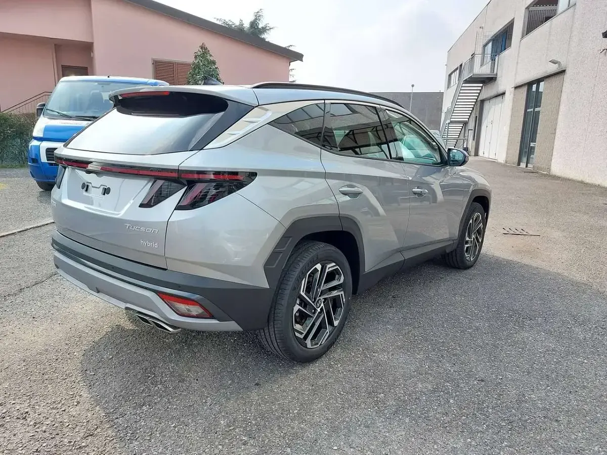 Nuova Hyundai Tucson 179 CV (131 kW) 2026 Argento SUV
