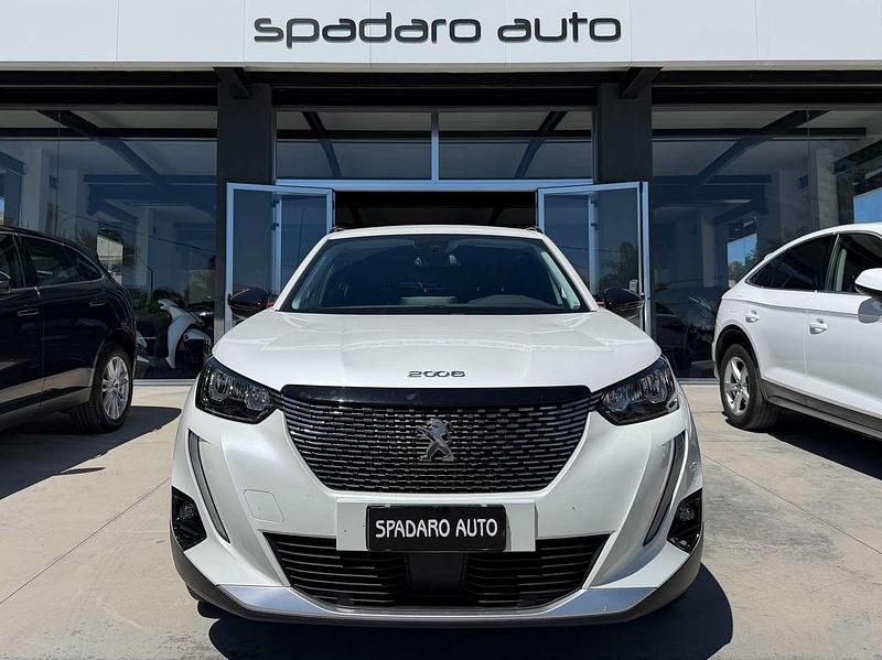Usata Peugeot 2008 Allure 131 CV (96 kW) 2022 Bianco SUV