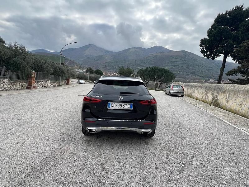 Usata Mercedes GLA200 163 CV (119 kW) 2021 Nero SUV