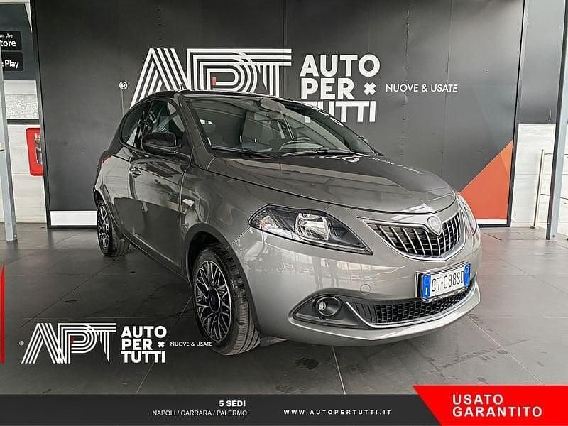 Usata Lancia Ypsilon S 69 CV (50 kW) 2024 Grigio Utilitaria
