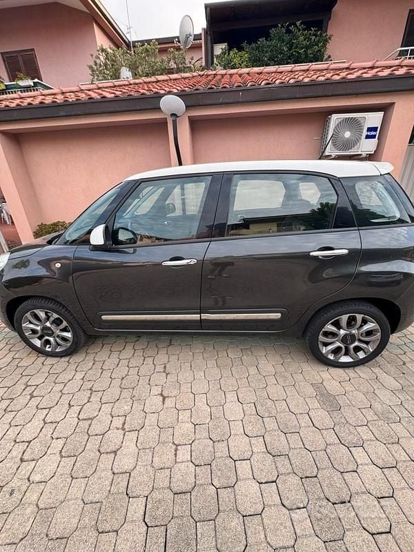 Usata Fiat 500L Lounge 120 CV (88 kW) 2015 Nero Monovolume