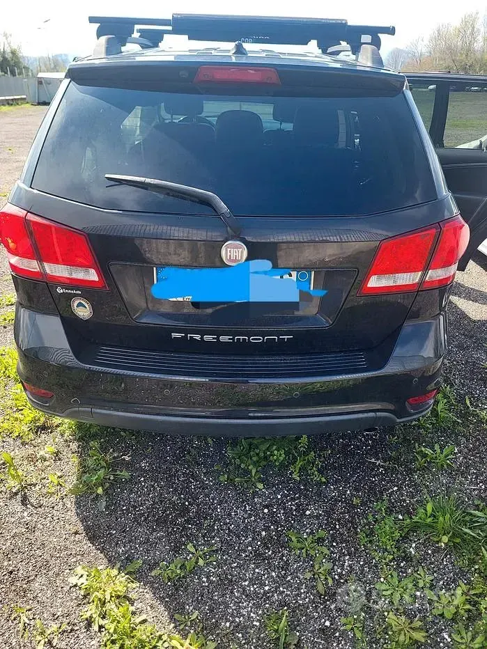 Usata Fiat Freemont 140 CV (102 kW) 2011 Nero SUV