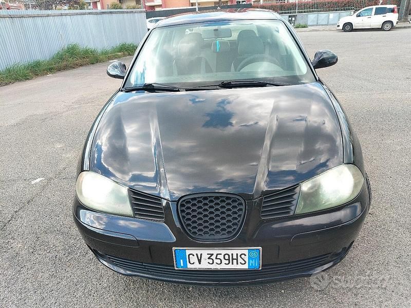 Usata Seat Ibiza 101 CV (74 kW) 2005 Nero Utilitaria