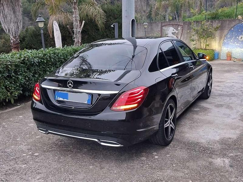 Usata Mercedes C220 Elegance 170 CV (125 kW) 2014 Nero Berlina