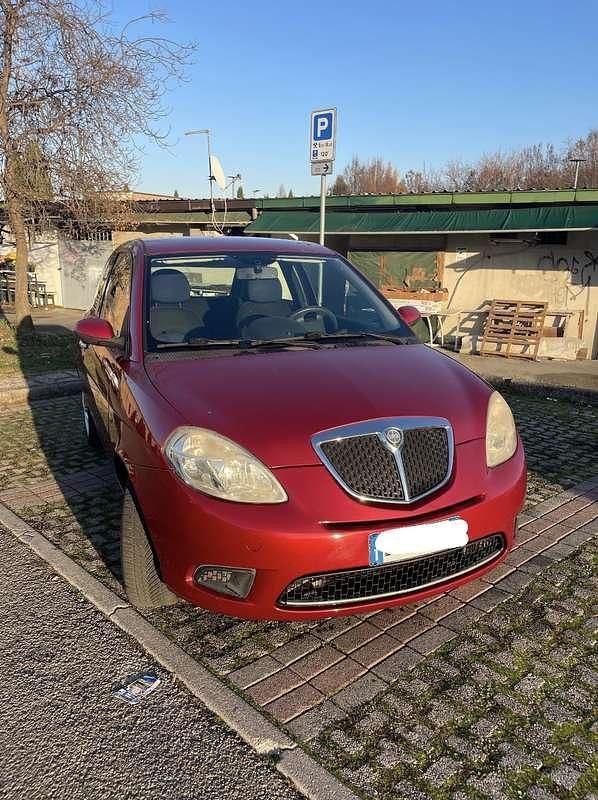 Usata Lancia Ypsilon 60 CV (44 kW) 2008 Utilitaria