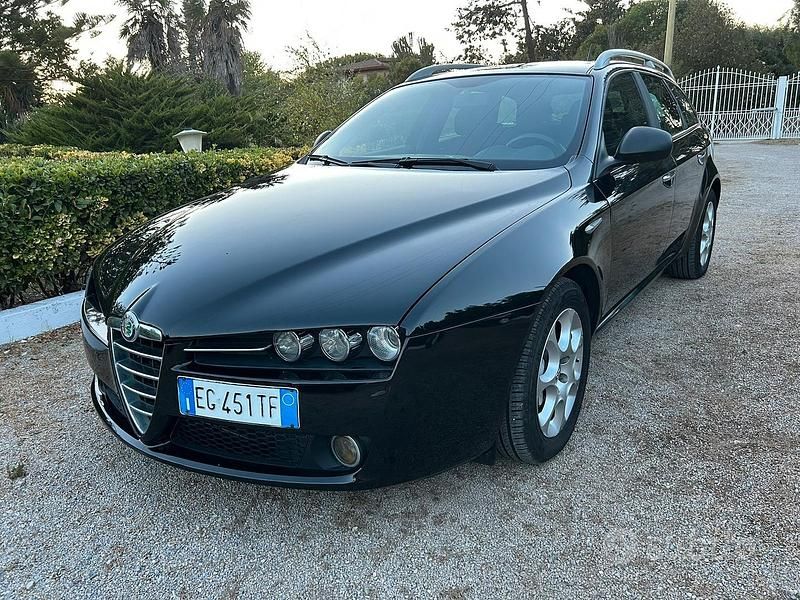 Occasion Alfa Romeo 159 136 PK (100 kW) 2011 Zwart Sedan