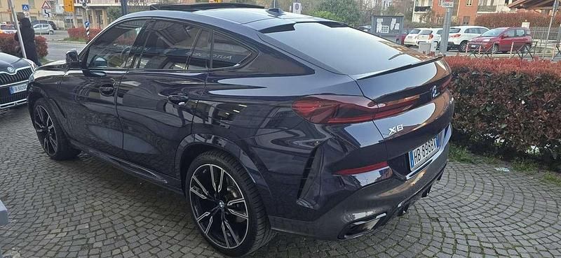 Usata BMW X6 M Sport 352 CV (258 kW) 2025 Blu/azzurro SUV