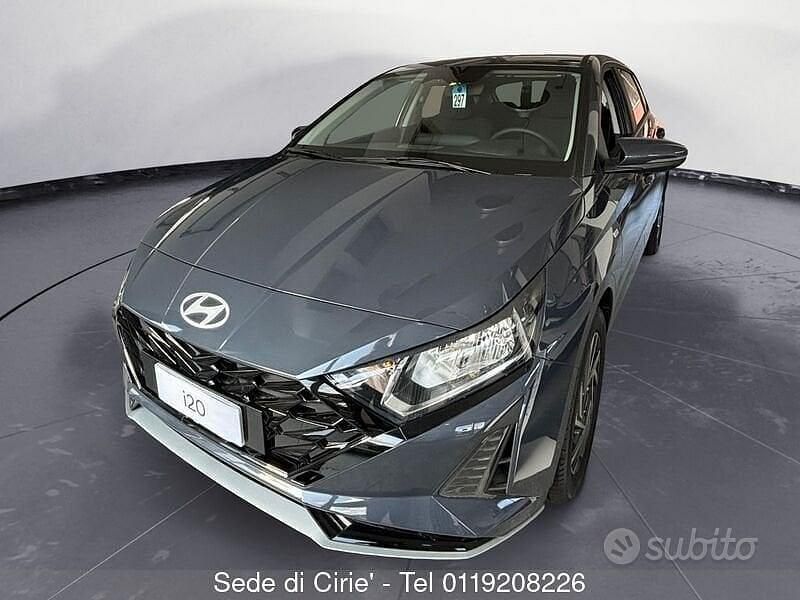 Grigio Usata 2024 Hyundai i20 Tre volumi | 18.200 € (Cara) - Immagine 1/4