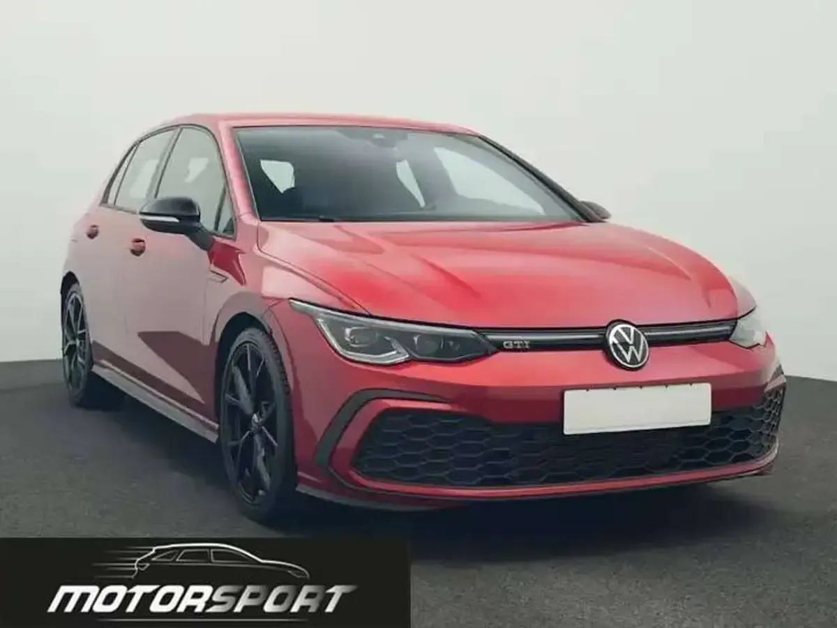Usata VW Golf VIII Style 245 CV (180 kW) 2023 Kings red Berlina