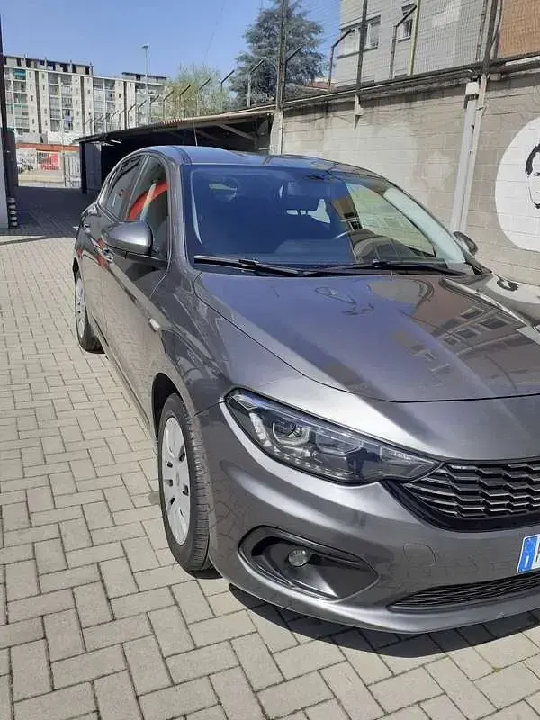 Usata Fiat Tipo Easy 120 CV (88 kW) 2017 Berlina
