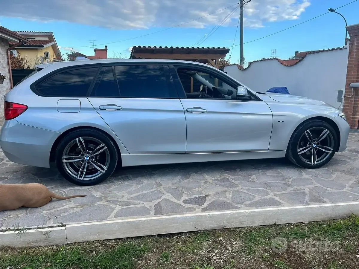 Usata BMW 318 143 CV (105 kW) 2015 Grigio Station wagon