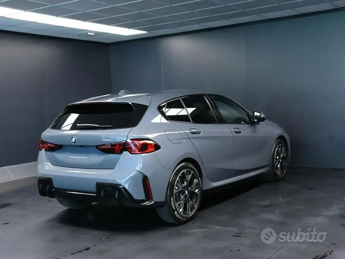 Usado BMW 118 M Sport 150 CV (110 kW) 2025 Azul Utilitario
