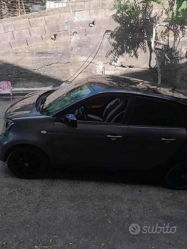 Usata Smart ForFour Passion 70 CV (51 kW) 2015 Grigio Utilitaria