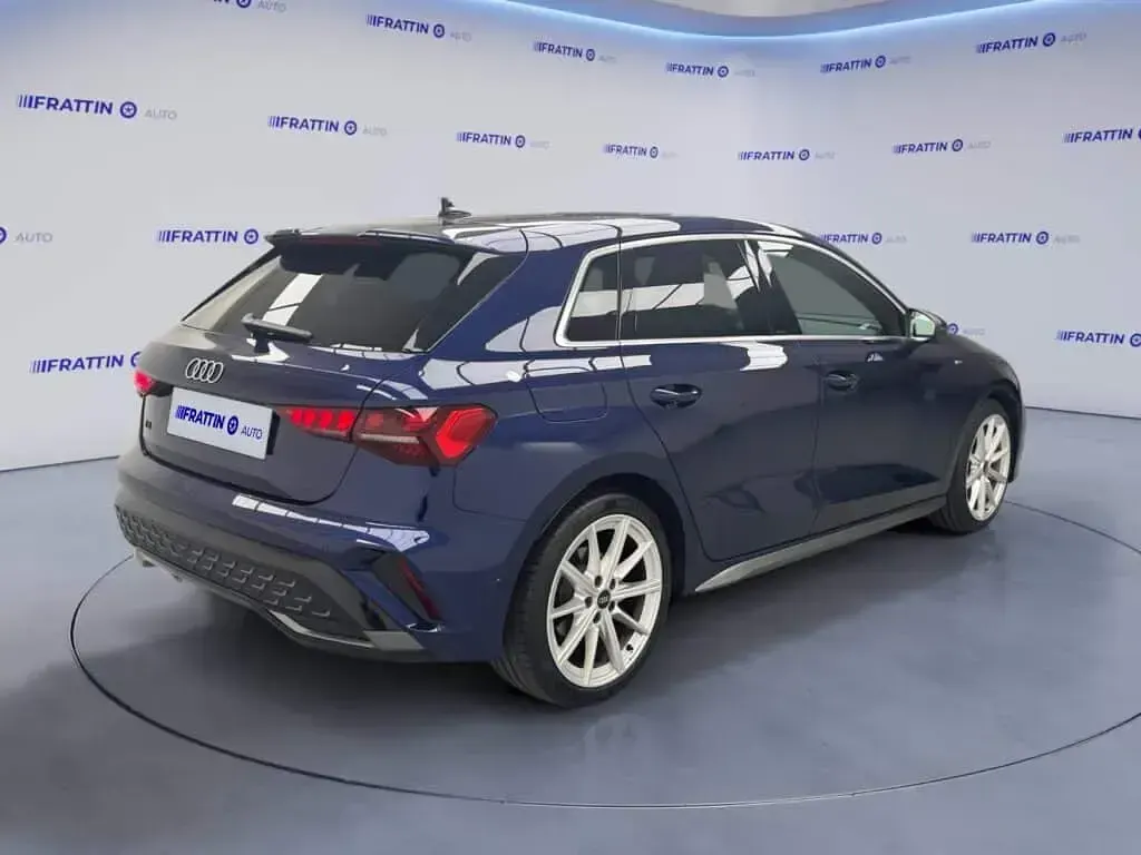 Usata Audi A3 S-Line 150 CV (110 kW) 2025 Bluazzurro Berlina