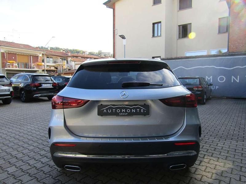 Usata Mercedes GLA200 Premium 163 CV (119 kW) 2025 Argento hightech SUV