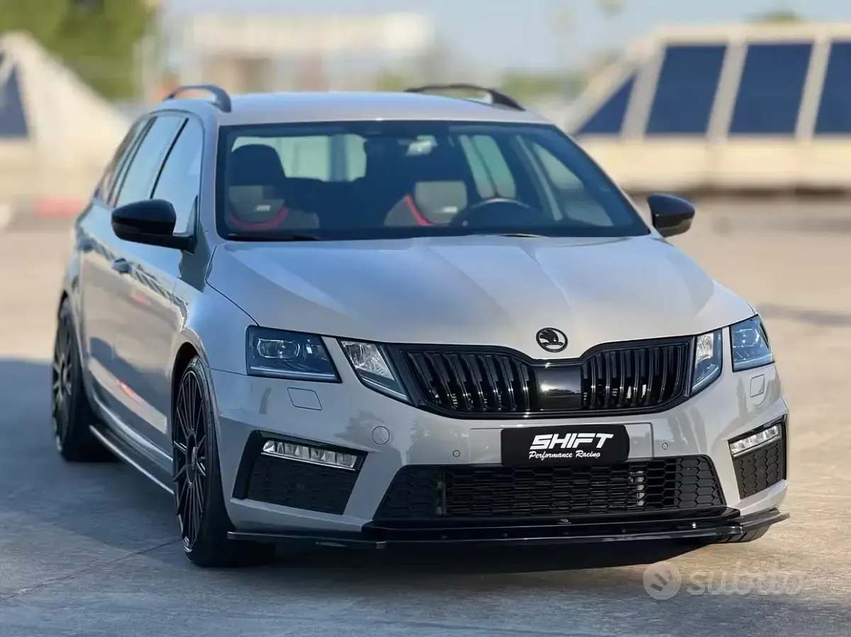Käytetty Skoda Octavia RS 245 HP (180 kW) 2020 Harmaa Farmari