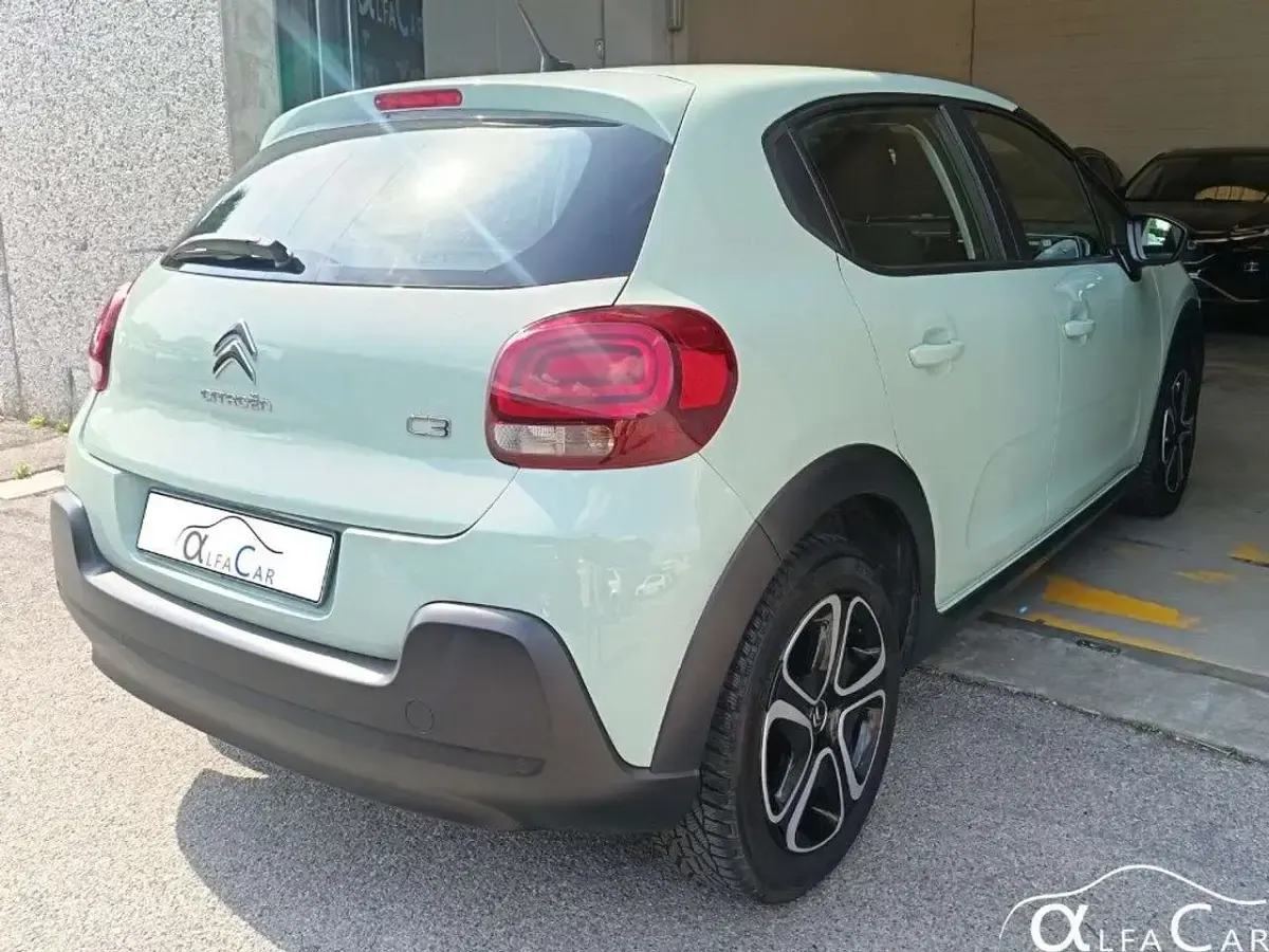 Usata Citroën C3 Feel 83 CV (61 kW) 2019 Almond green Utilitaria
