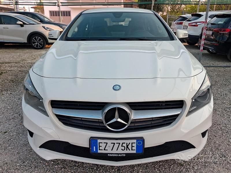 Usata Mercedes CLA180 Executive 122 CV (89 kW) 2015 Bianco Berlina