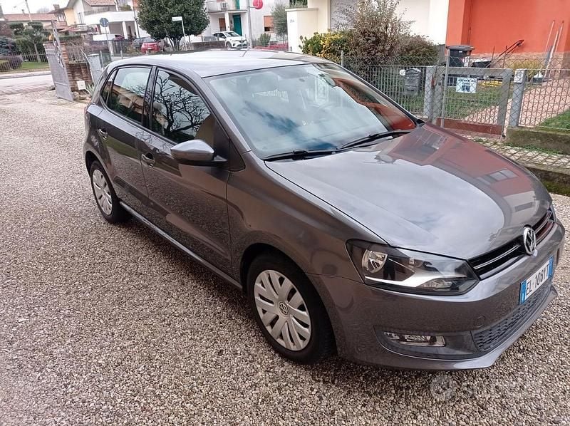 Usata VW Polo 75 CV (55 kW) 2012 Grigio Berlina
