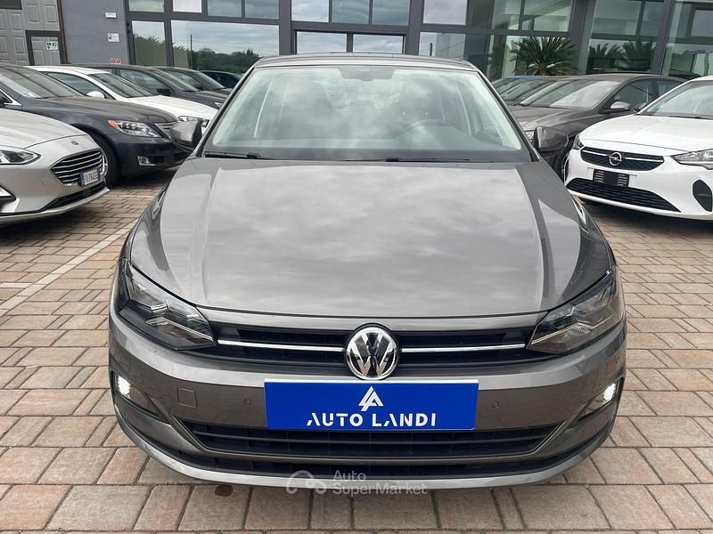 Usata VW Polo Comfortline 75 CV (55 kW) 2018 Gray Utilitaria