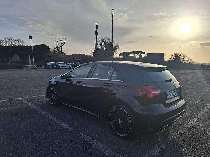 Usata Mercedes A160 Business 90 CV (66 kW) 2017 Nero Berlina