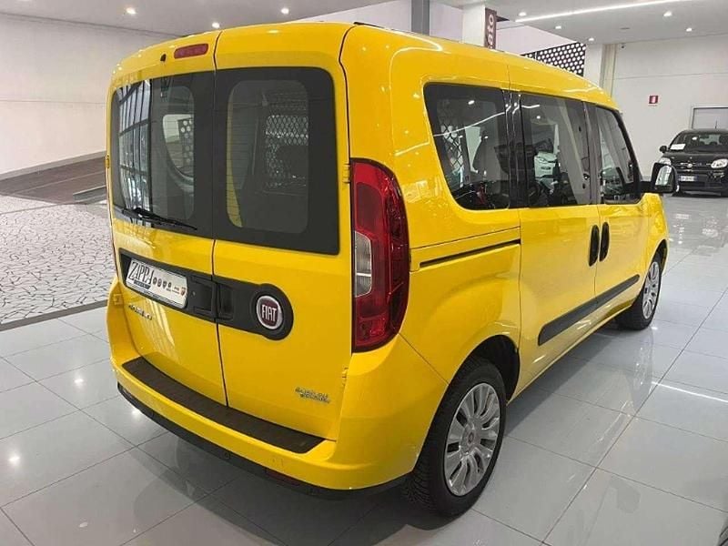Usata Fiat Doblò Easy 120 CV (88 kW) 2017 Giallo Monovolume